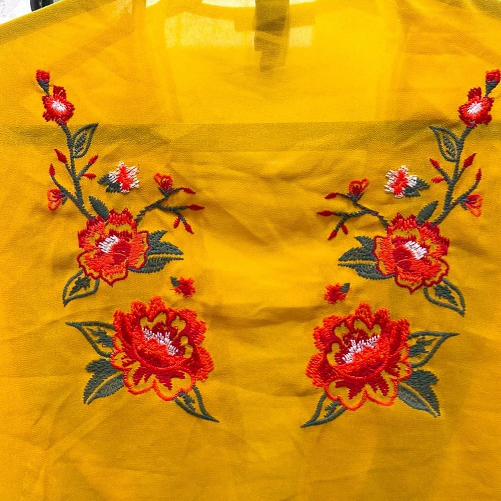 Sheer Floral Blouse - Picture 3 of 4